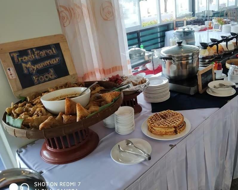 Ngwe Moe Hotel Mawlamyine Eksteriør billede